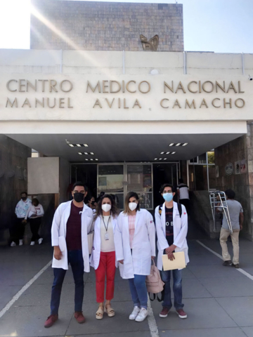 Imagen 4. Parte del equipo de trabajo de campo para el registro y seguimiento de pacientes pediátricos con leucemia en el Centro Médico Nacional “Dr. Manuel Ávila Camacho” del IMSS en Puebla. Coordinadora Clínica: Dra. Martha Eugenia Juárez Martínez.