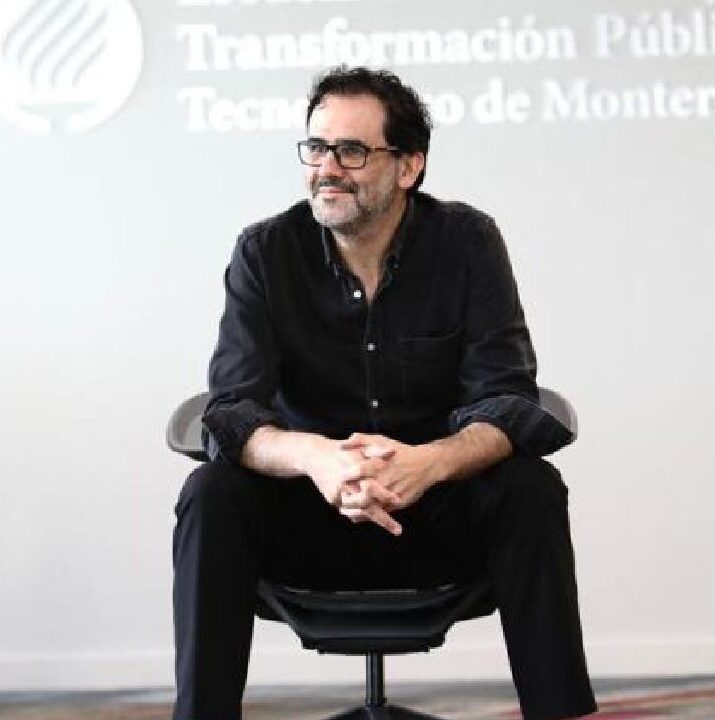 Dr. Adolfo de Unánue