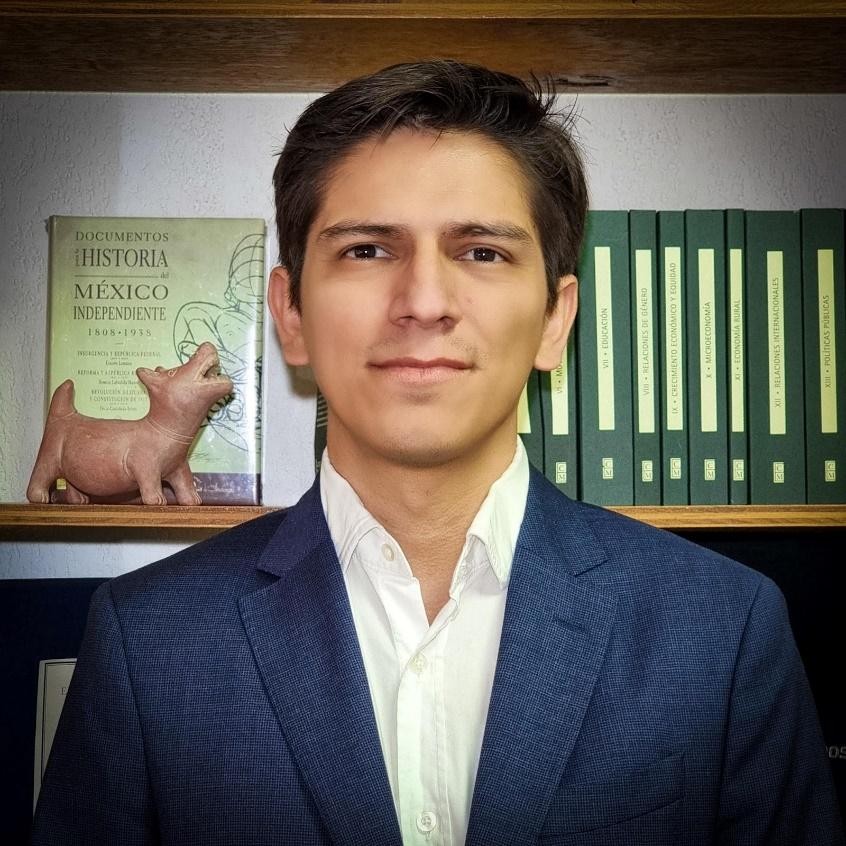 Dr. César Rentería Marín